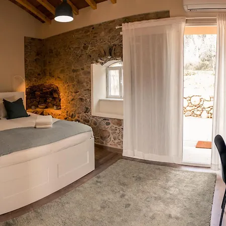 Quinta-lina De 3* Serpins
