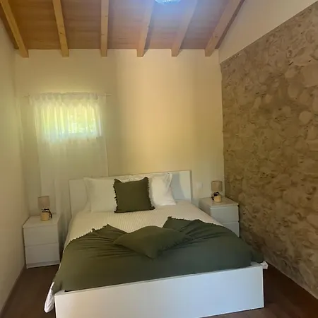 Quinta-lina De 3* Serpins