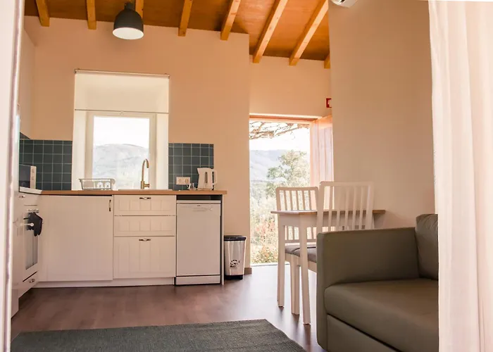 Apart-hotel Quinta-lina De Serpins